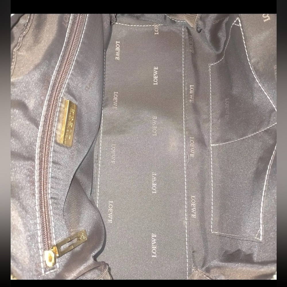Loewe Gold Hand Bag - Picture 3 of 9
